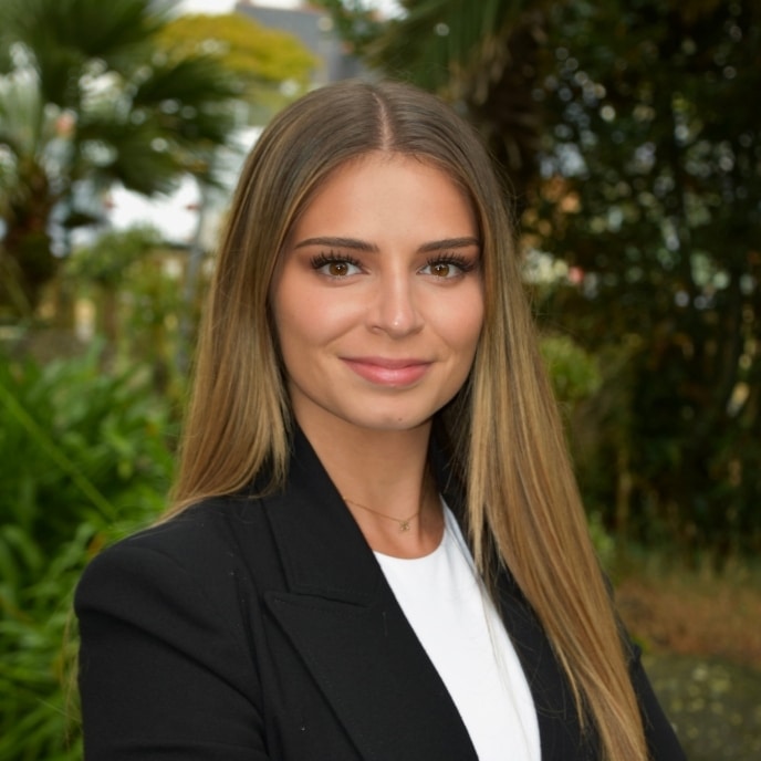 Portrait de Cécile Weber, chargée de projets, responsable communication chez ATRISC