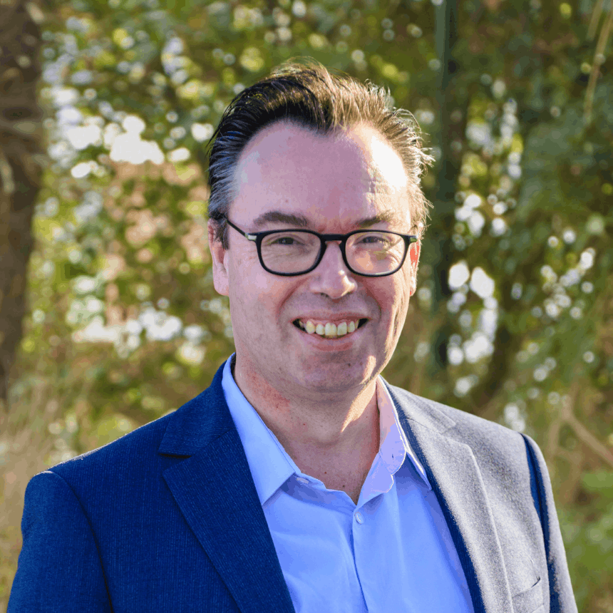 Human Factors Expert, Airliner Captain, Crisis Resource Management Facilitator & Flight instructor